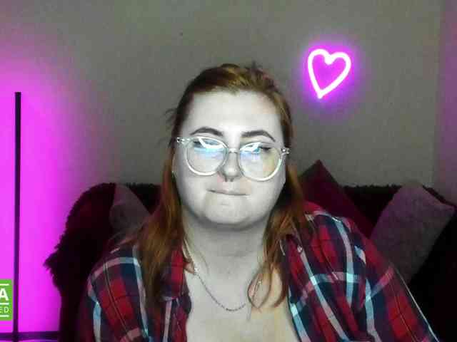 Aliciaredluv webcam