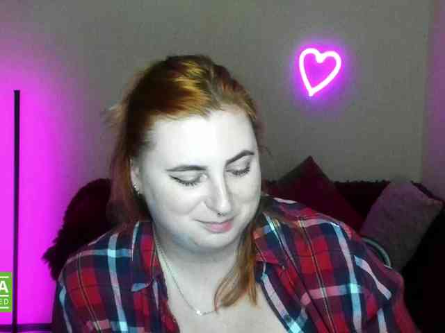 Aliciaredluv webcam
