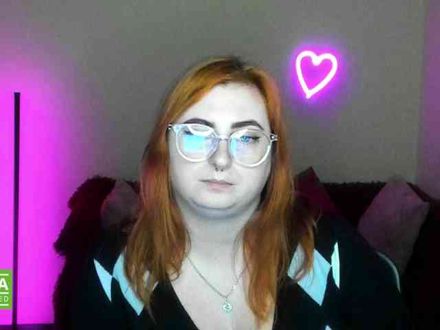 Aliciaredluv webcam