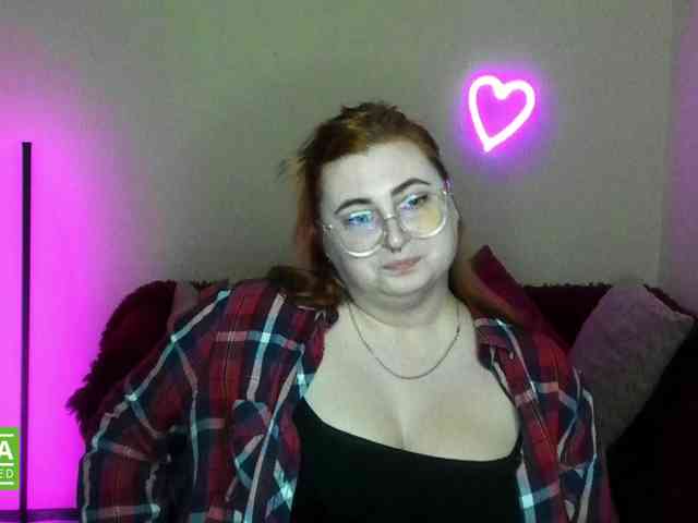 Aliciaredluv webcam