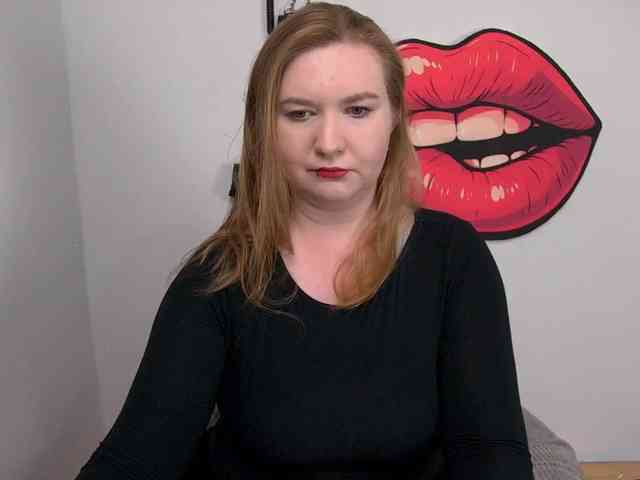 NikkiWild webcam