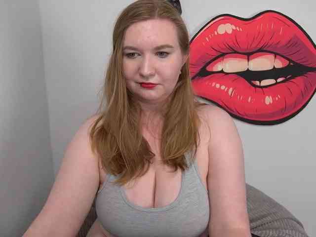 NikkiWild webcam