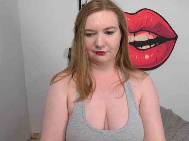 NikkiWild webcam