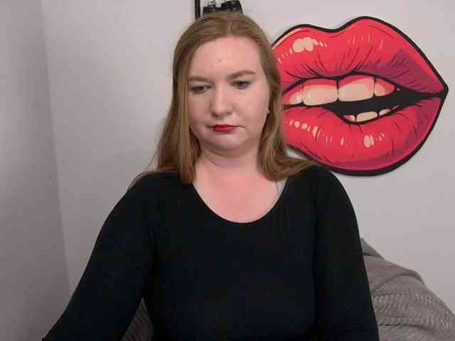 NikkiWild webcam