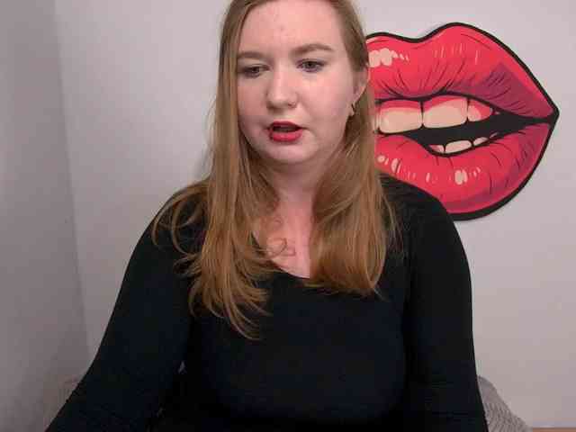 NikkiWild webcam