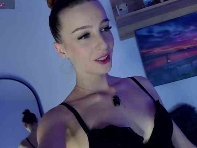 MoonedByEva webcam