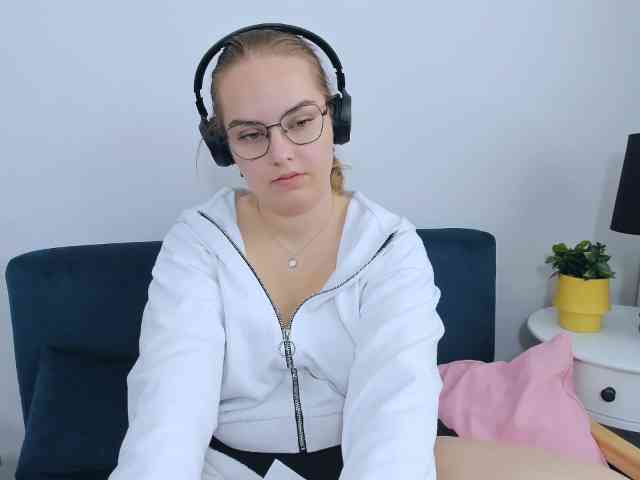 AlicePretty69 webcam