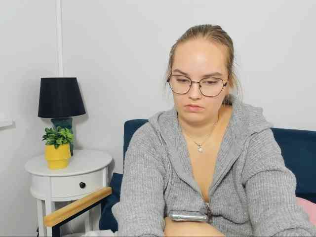 AlicePretty69 webcam