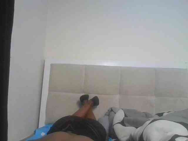Sexynina25 webcam