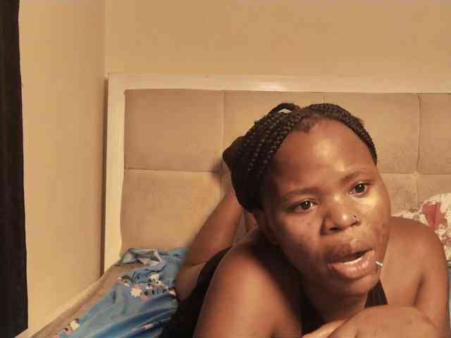 Sexynina25 webcam