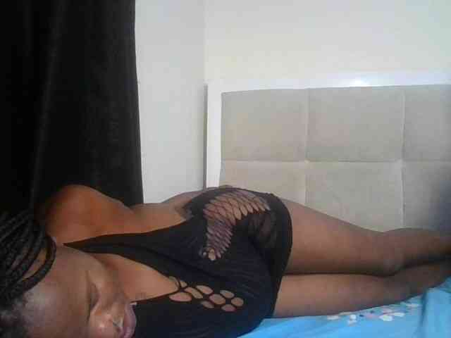 Sexynina25 webcam