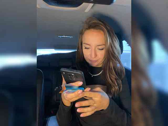 KateFoxxx028 webcam