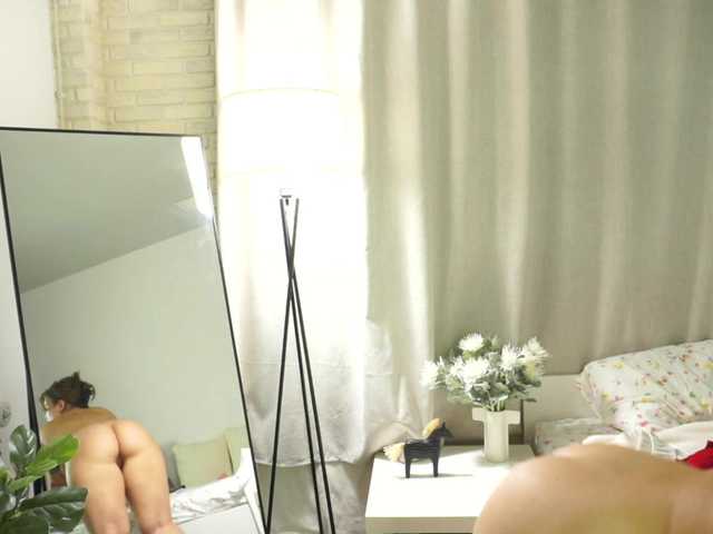 Nicole-Anna webcam