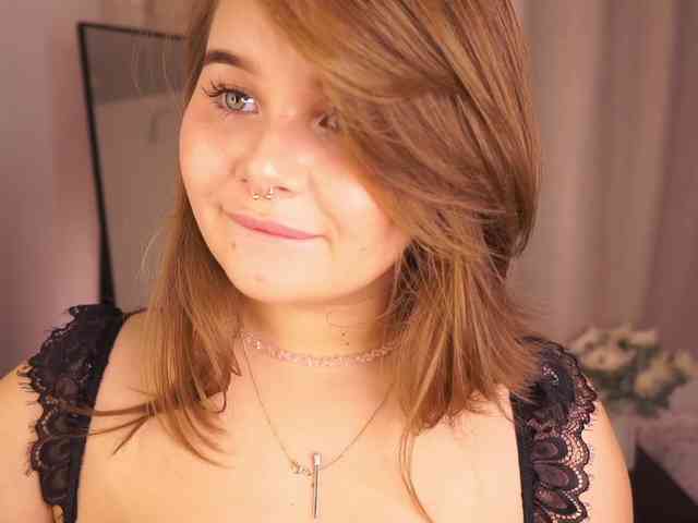 YesImAnna webcam