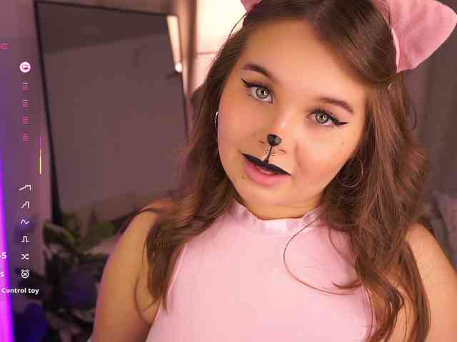 YesImAnna webcam