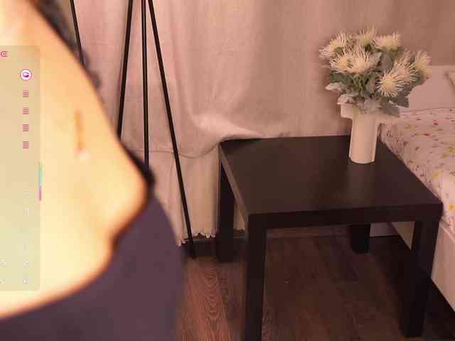 YesImAnna webcam