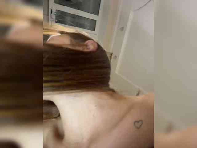 KerryBelly webcam