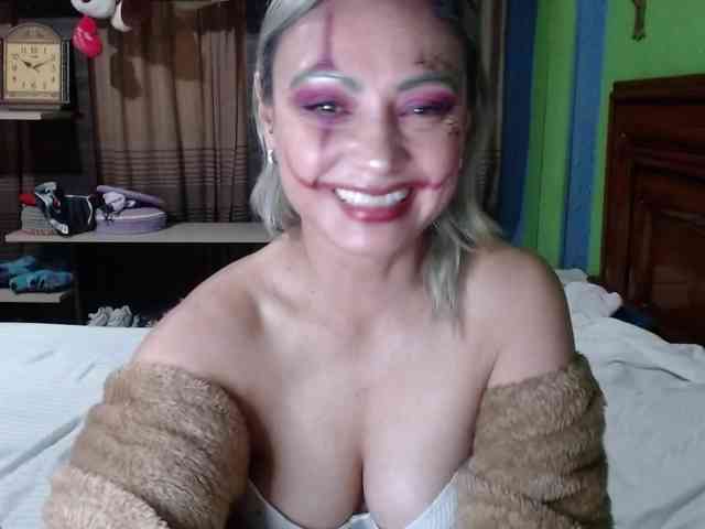 Charlizetheron1 webcam