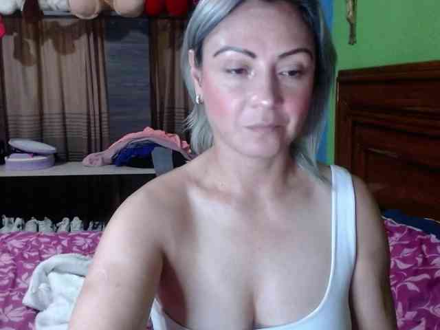 Charlizetheron1 webcam