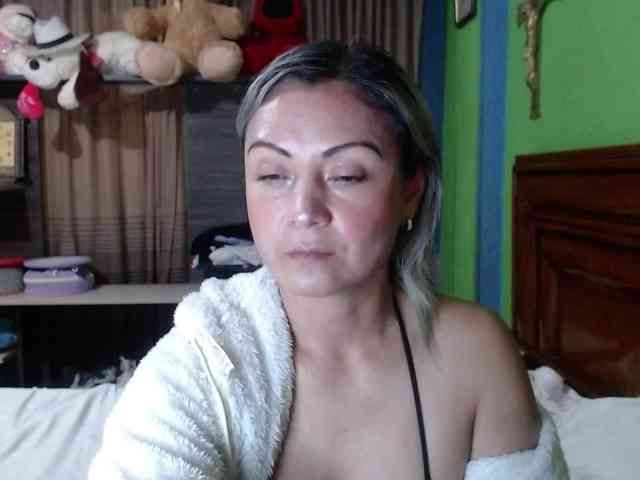 Charlizetheron1 webcam