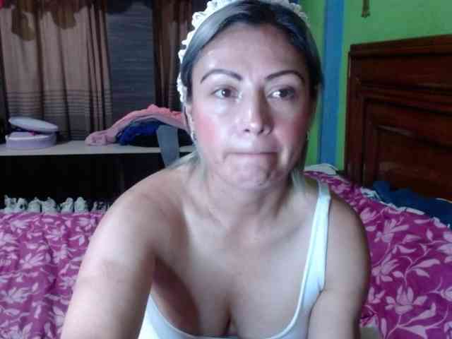 Charlizetheron1 webcam