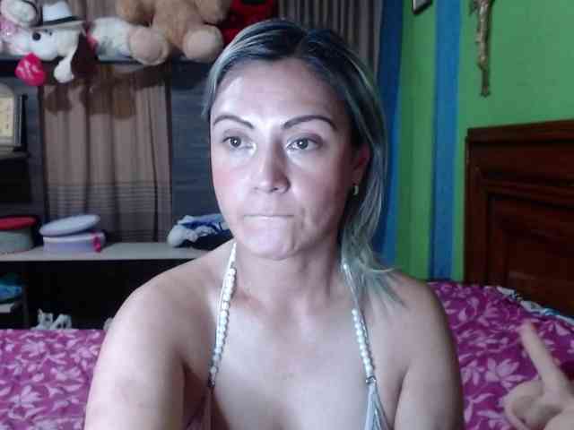 Charlizetheron1 webcam