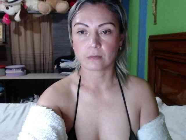 Charlizetheron1 webcam