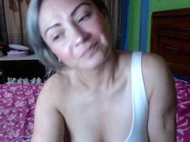 Charlizetheron1 webcam