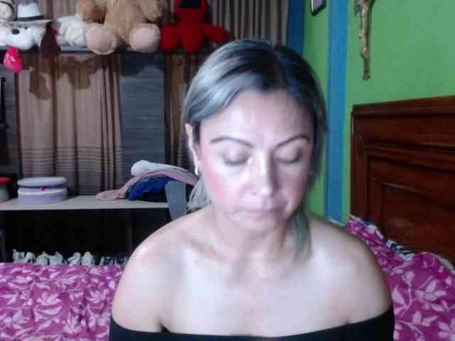 Charlizetheron1 webcam