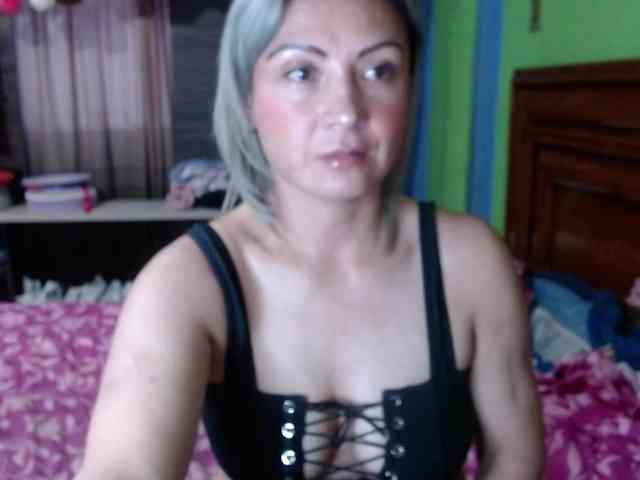 Charlizetheron1 webcam