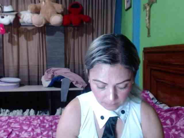 Charlizetheron1 webcam