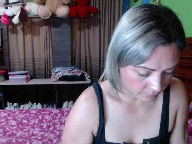 Charlizetheron1 webcam