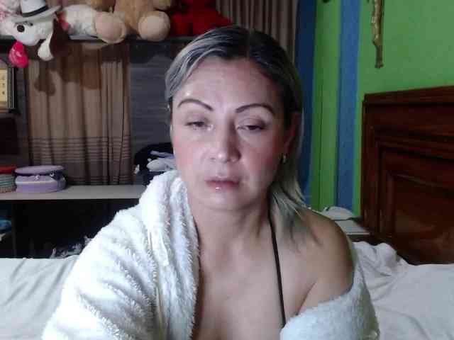 Charlizetheron1 webcam