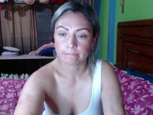 Charlizetheron1 webcam