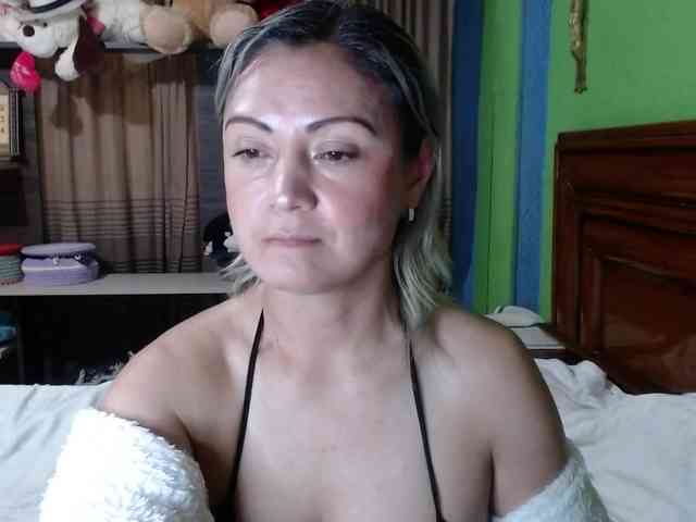 Charlizetheron1 webcam