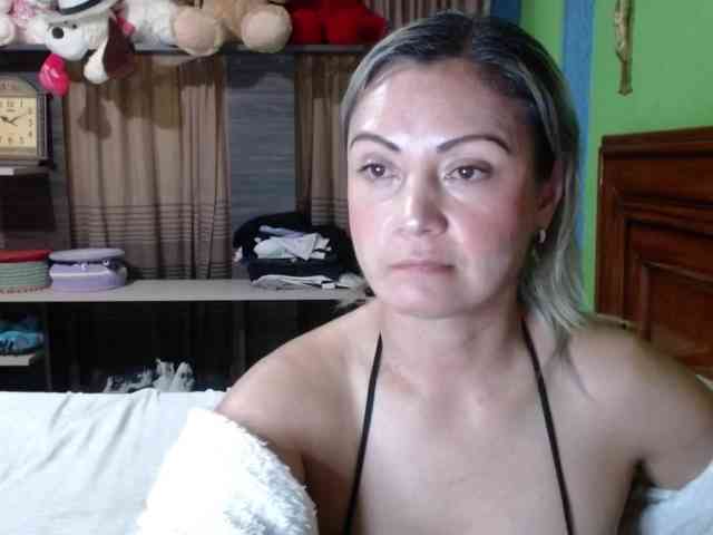 Charlizetheron1 webcam