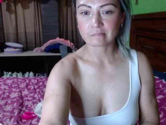 Charlizetheron1 webcam
