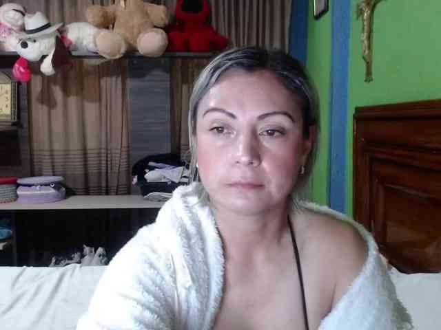 Charlizetheron1 webcam