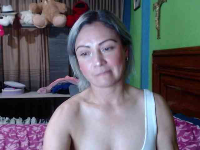 Charlizetheron1 webcam