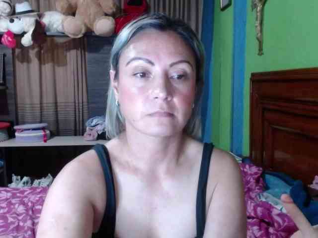 Charlizetheron1 webcam