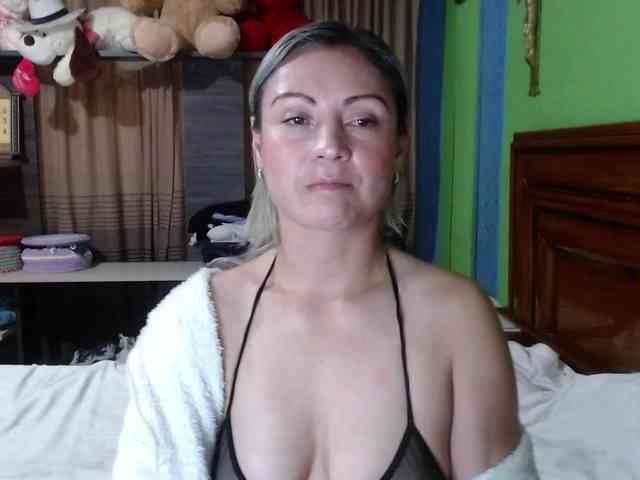 Charlizetheron1 webcam