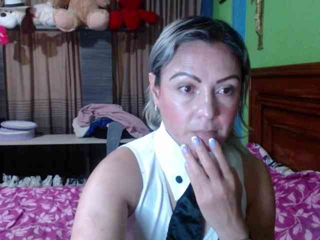 Charlizetheron1 webcam