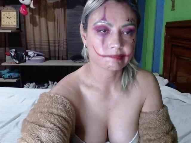 Charlizetheron1 webcam