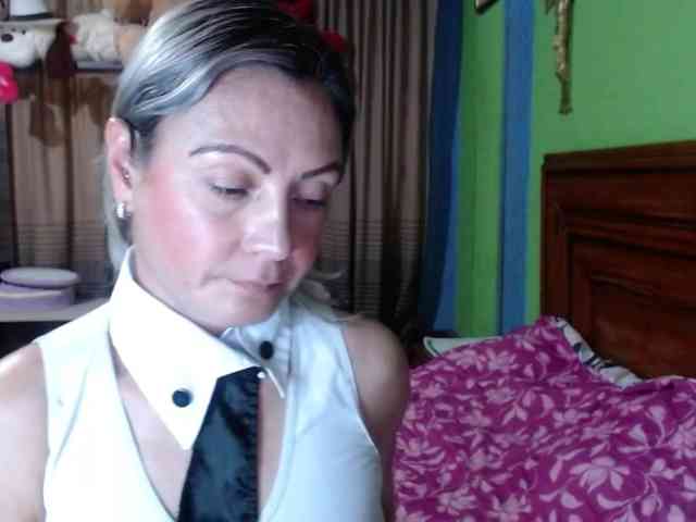 Charlizetheron1 webcam
