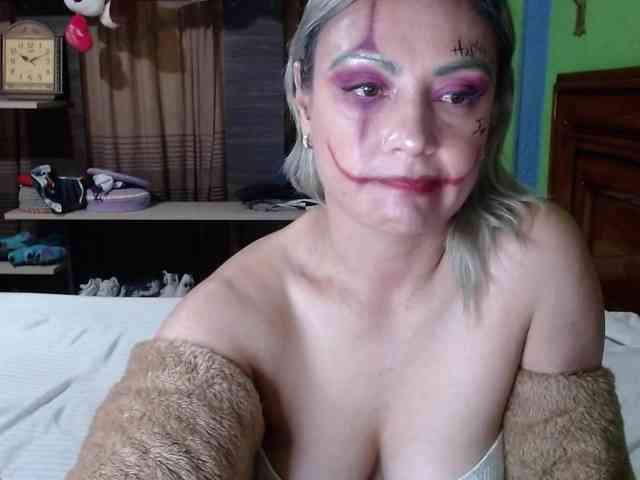 Charlizetheron1 webcam