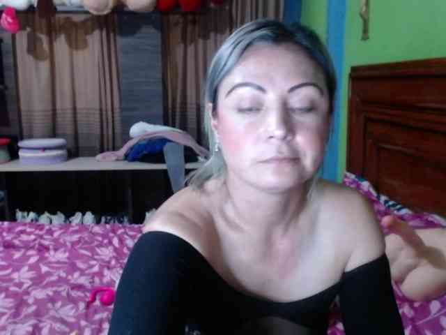 Charlizetheron1 webcam