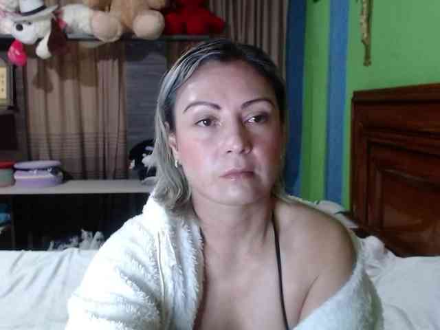 Charlizetheron1 webcam