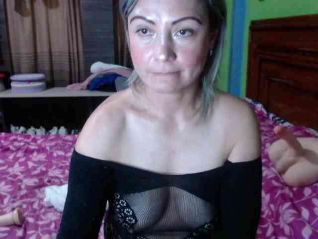 Charlizetheron1 webcam