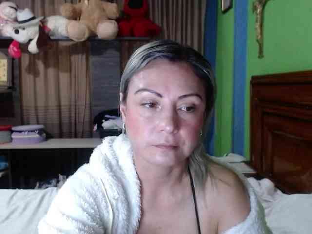 Charlizetheron1 webcam