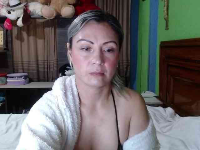 Charlizetheron1 webcam